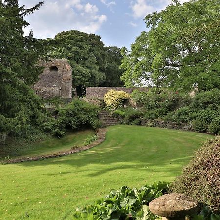 The Bothy Beverston Castle Tetbury Exterior foto